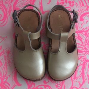 Freshly Picked Newport Sandal Platinum SZ 7
